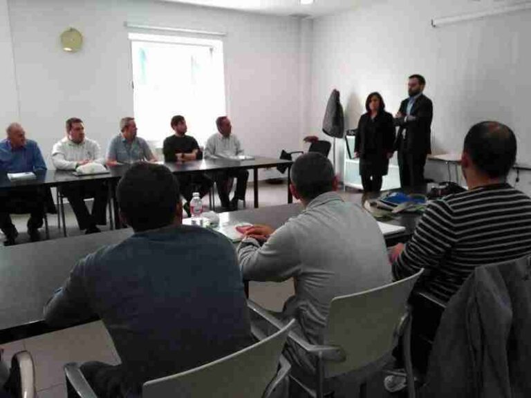 El ayuntamiento entrega nuevas Tarjetas Profesionales de la Construcción