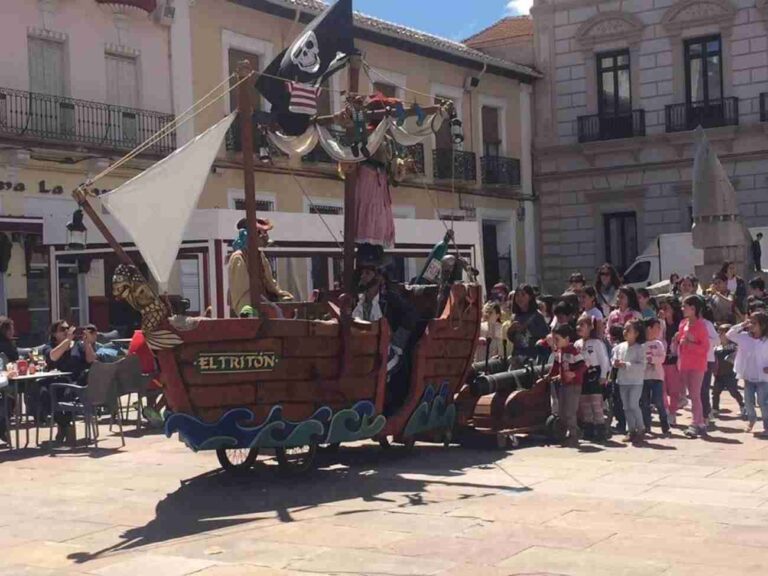 Fotografías del Capitán Morgan y sus piratas en el II Festival de Títeres del Hidalgo