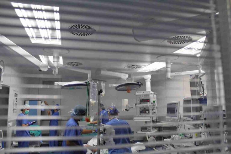 Más de 130 cirujanos de toda España asisten en Toledo a la XIV Reunión de la Sección de Cirugía Mínimamente Invasiva