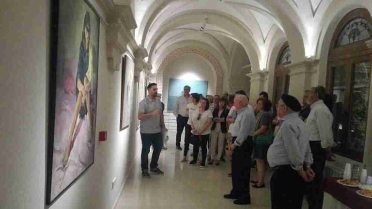 Herencia inaugura su antiguo Claustro del Ayuntamiento como galería artística del patrimonio histórico