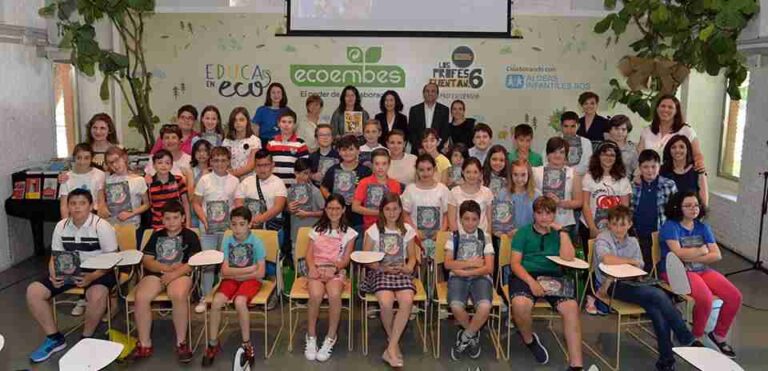 Presentado el libro solidario «Protagonistas de la aventura más grande del planeta»