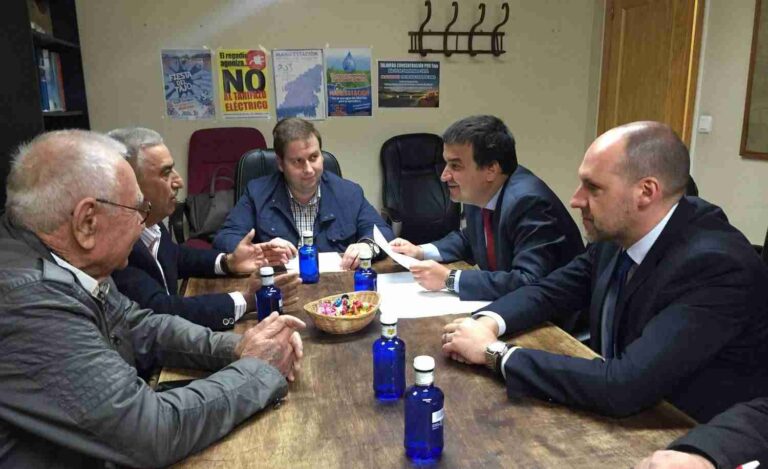 Frente común con las 168 comunidades de regantes para garantizar la rentabilidad de la agricultura