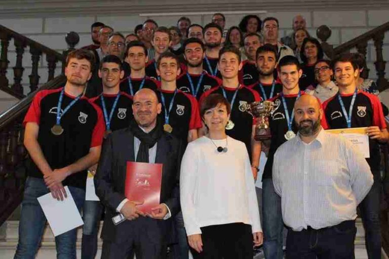 El Grupo76 Junior recibido en el Ayuntamiento tras conseguir el título de campeón de Castilla La Mancha