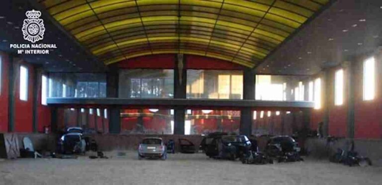 Desarticulado un grupo criminal dedicado al desguace y posterior venta de coches de alta gama en Alcázar
