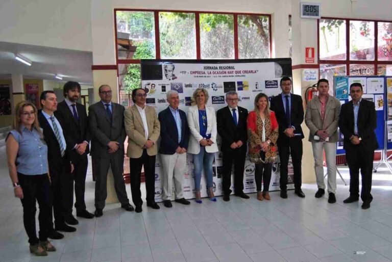 Los centros educativos públicos de Castilla-La Mancha ofertan 20.915 plazas para estudiar el próximo curso Formación Profesional