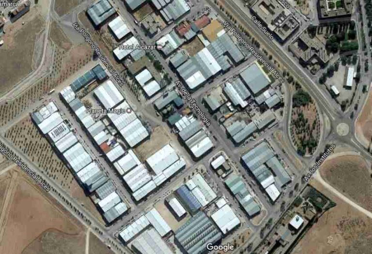 Un incendio en el Polígono deja un persona afectada por intoxicación