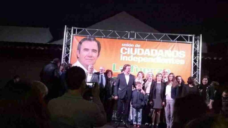 Presentación de la candidatura de UCIN de Alcázar de San Juan. Foto archivo twitter abril 2015.