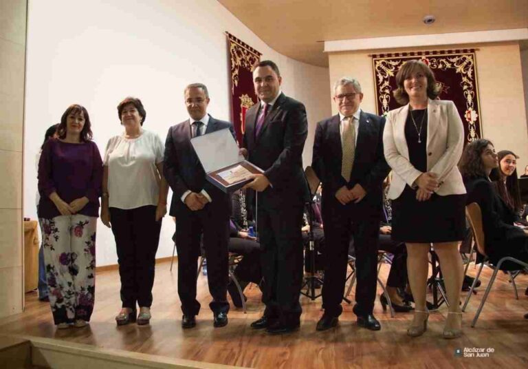 Reconocimiento a la contribución de las bandas de música y los grupos folclóricos a la dinamización de la cultura en los municipios
