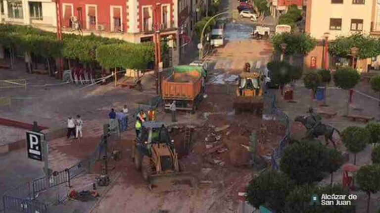 Recopilatorio de vídeos e imágenes de rotura de tubería general de agua