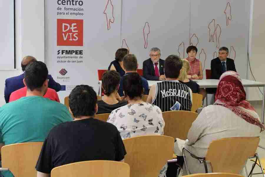La Escuela de Emprendedores inicia su andadura tras su inauguración 2 La Escuela de Emprendedores inicia su andadura tras su inauguración 2