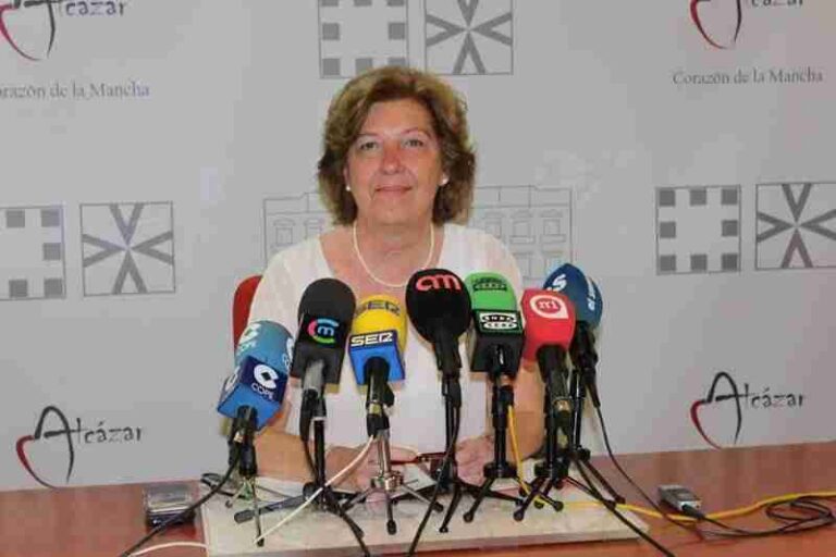 Amparo Bremard afirma que la minuciosidad del auto del juez demuestra que todo fue un montaje, una persecución política