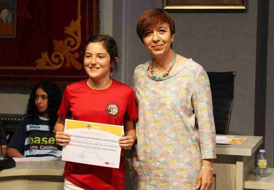 Recepción en el Ayuntamiento de las campeonas del Alcázar Fútbol Sala 1