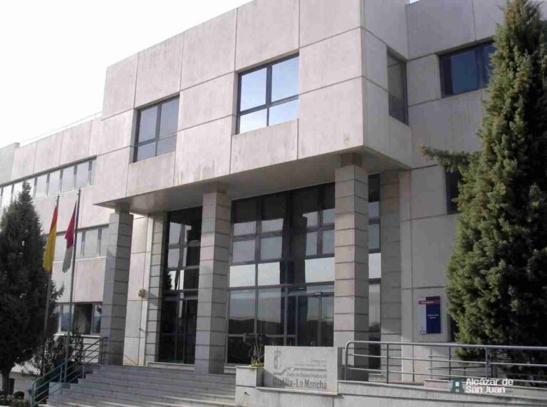 Convocado un proceso selectivo para la bolsa de secretarios-interventores de ayuntamientos de Castilla-La Mancha