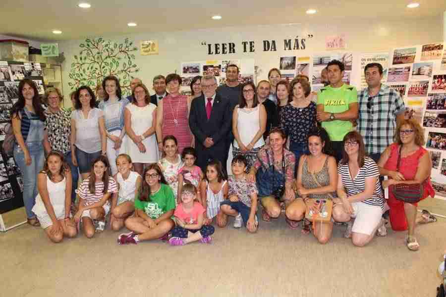 Se inaugura la exposición fotográfica del colegio 'Jesús Ruiz' por su 50 Aniversario 2