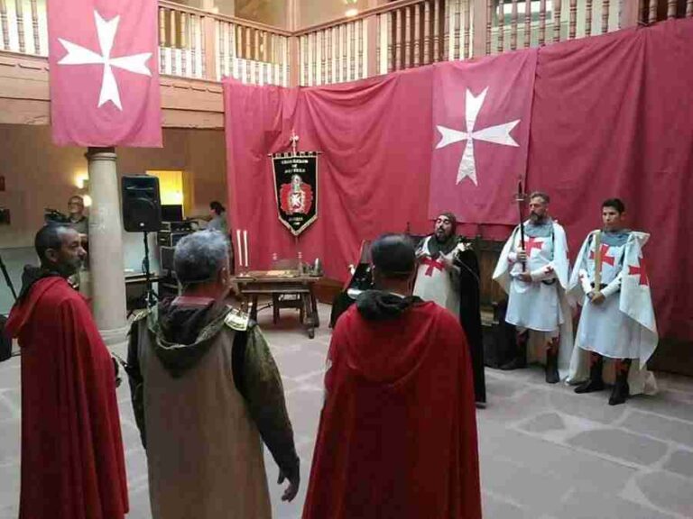 El nombramiento de caballero cristiano da inicio a las Fiestas de Moros y Cristianos