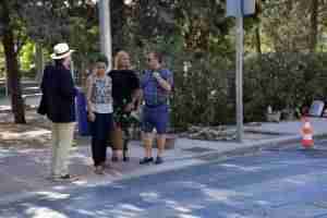 El Consistorio realiza arreglos de accesibilidad, albañilería y labores de limpieza de zonas ajardinadas en Santa Bárbara 2