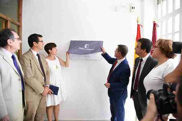 La Estación de Viticultura y Enología en Alcázar de San Juan es inaugurada porGarcía Page 4