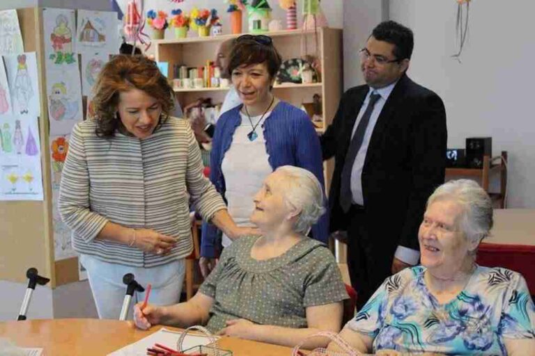 Visita de la Consejera de Bienestar Social a la residencia «Nuestra Señora del Rosario»