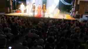 Silvia Marsó recibe el V Premio Patio de Comedias en la apertura del VII Festival Internacional de Teatro y Títeres 8 Silvia Marsó recibe el V Premio Patio de Comedias en la apertura del VII Festival Internacional de Teatro y Títeres 8