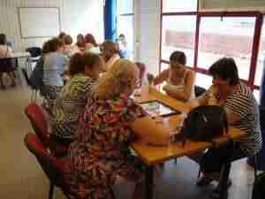 Dieciséis parejas participan en el Campeonato de Parchís de Feria 7