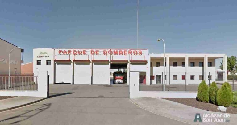 Los bomberos apagan un incendio en Alcázar de San Juan