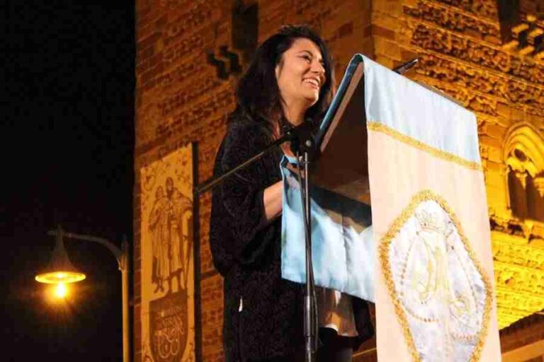 Mª Ángeles Fernández Muñoz puso en valor, durante su pregón, el papel de la maternidad