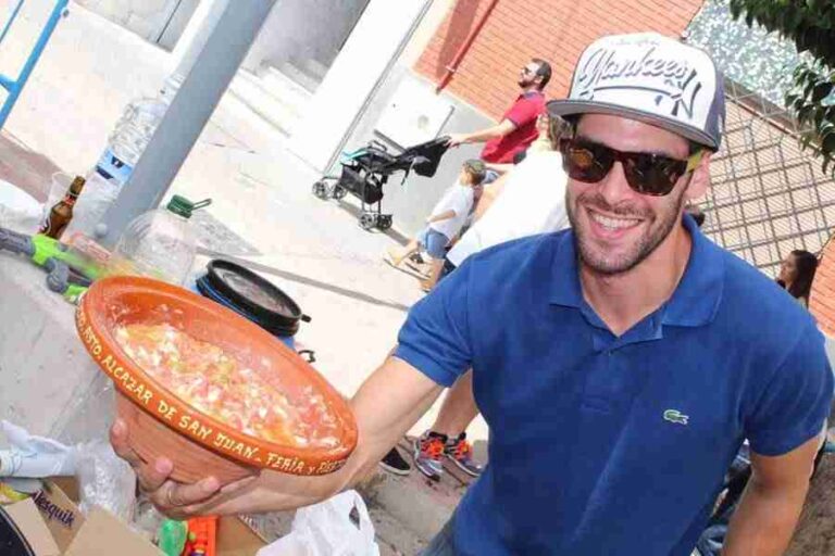 La pipirrana se convirtió en la protagonista de la Feria de Día.