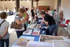 La variedad temática ha caracterizado la II Feria del Libro de Argamasilla 18 La variedad temática ha caracterizado la II Feria del Libro de Argamasilla 18