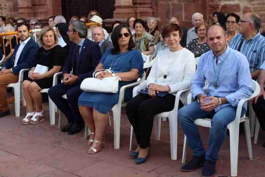 Flores, recuerdo a los alcazareños ausentes y procesión en las Fiestas en honor de la Virgen del Rosario 6