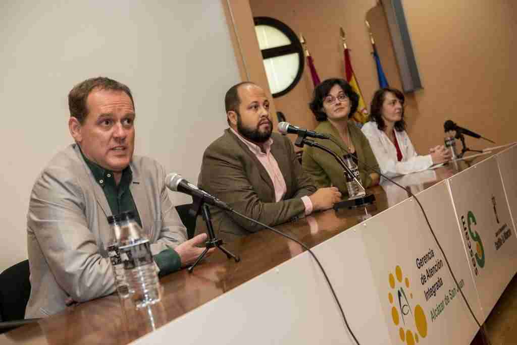 El Hospital Mancha Centro, sede de la unión entre profesionales, pacientes y asociaciones que luchan contra la Esclerosis Múltiple 1