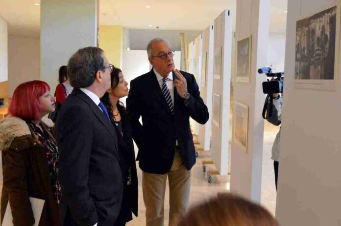 la-alcaldesa-de-ciudad-real-inaugura-en-la-uclm-una-exposicion-sobre-los-refugiados-de-medicos-sin-fronteras.jpg