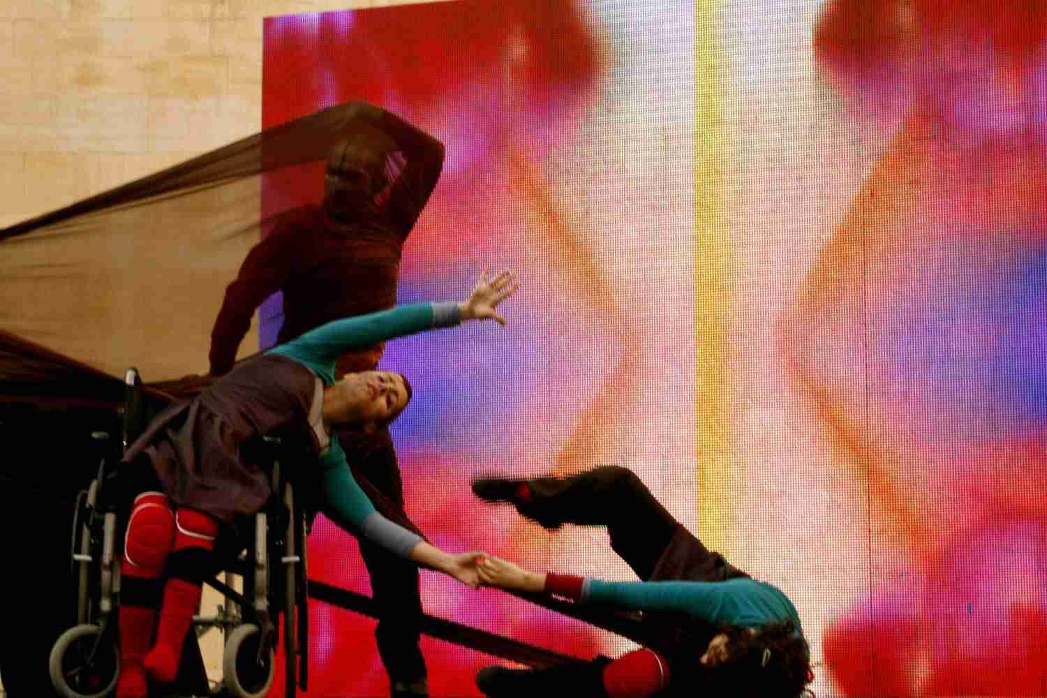 Madrid arranca la Navidad con el Pasacalles de Luz 1