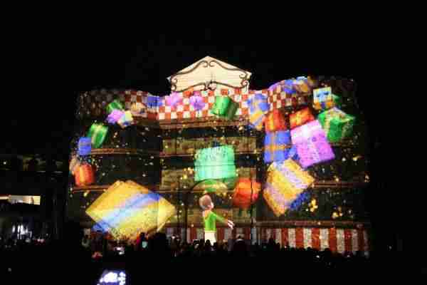 ‘Toledo tiene estrella’ congrega en la Puerta de Bisagra a cientos de espectadores para disfrutar de este emocionante espectáculo 3 20_espectaculo_navidad