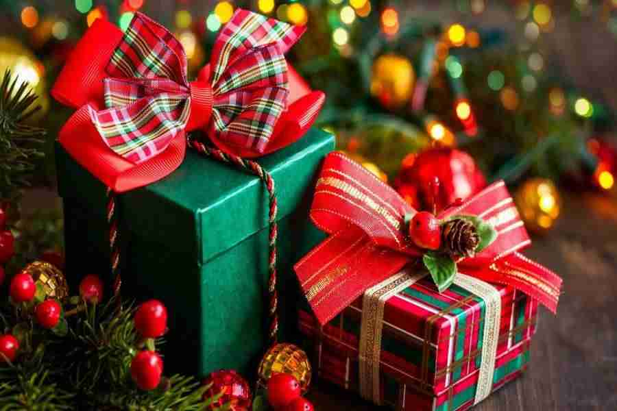 7 trucos que te ayudarán a envolver los regalos esta Navidad de forma única 1