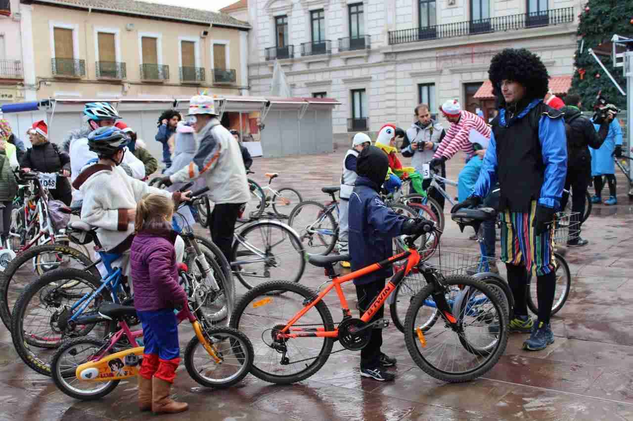 Cerca de cien personas participaron en la Ciclalgata 2017 13