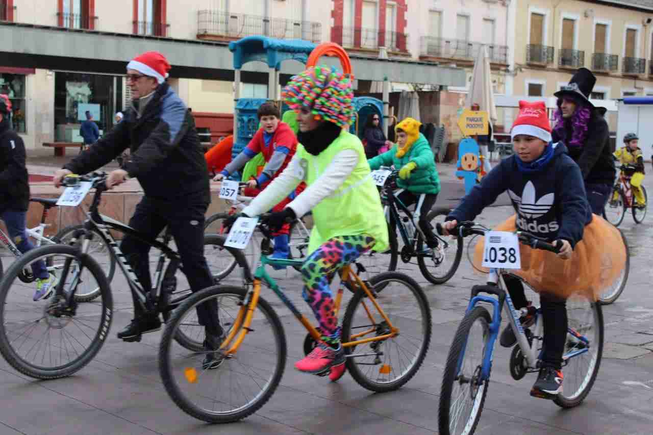 Cerca de cien personas participaron en la Ciclalgata 2017 16