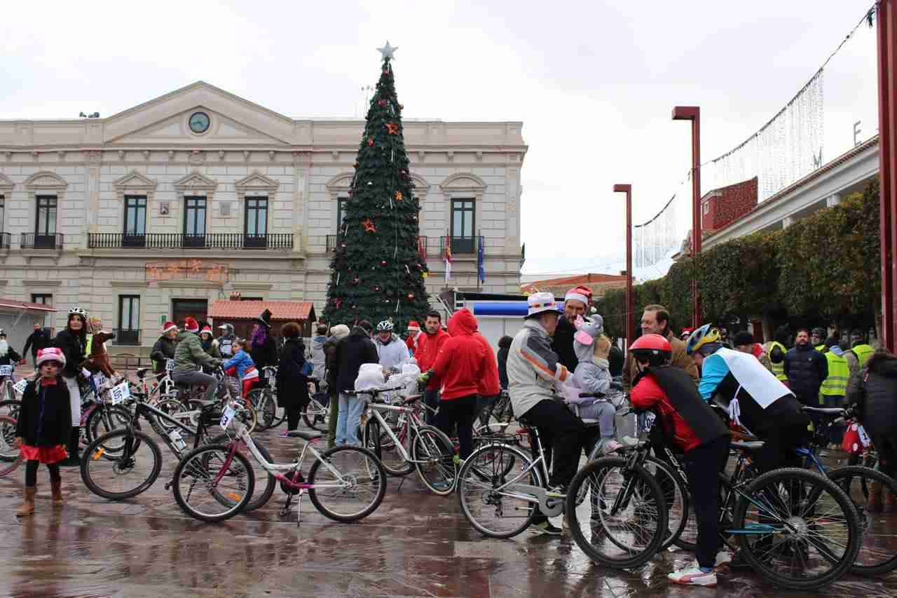 Cerca de cien personas participaron en la Ciclalgata 2017 18