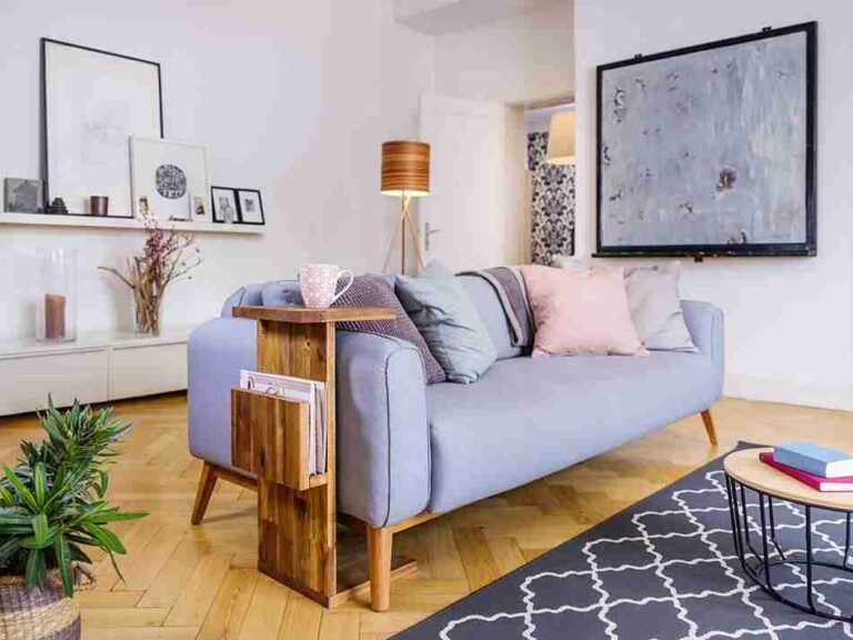 DIY: construye tú mismo un mueble auxiliar para el sofá y decora tu salón