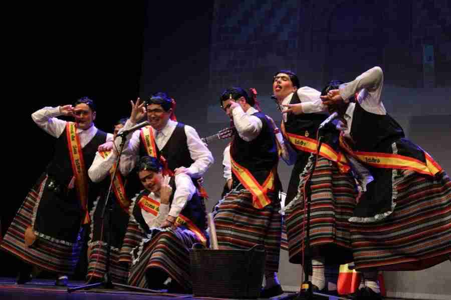 Murgas y chirigotas pusieron el toque ácido al carnaval 2