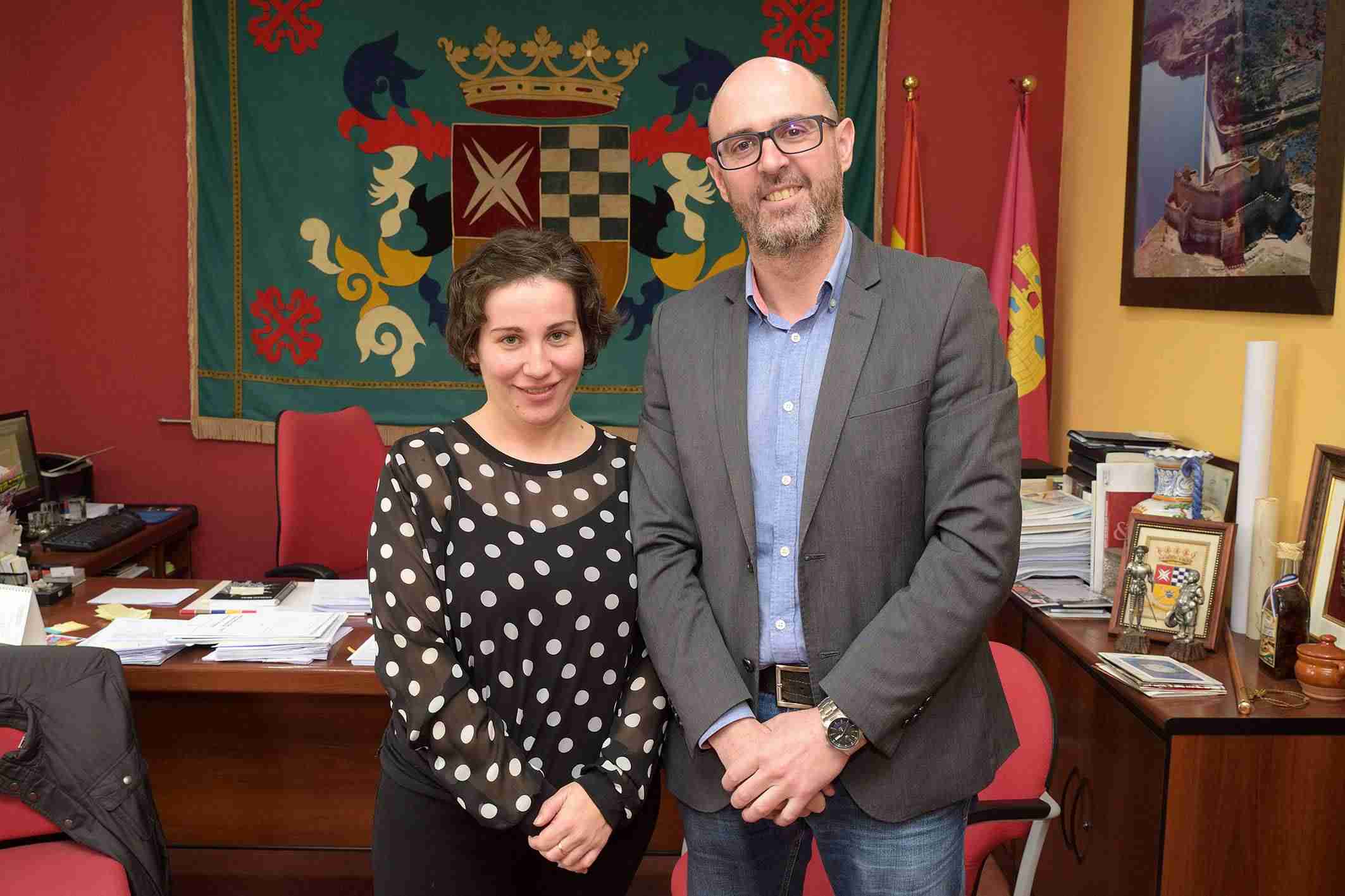 La Agrupación Maestro Martín Díaz y la coral Villa del Alba ratifican convenios con el Ayuntamiento 1 La Agrupación Maestro Martín Díaz y la coral Villa del Alba ratifican convenios con el Ayuntamiento 1