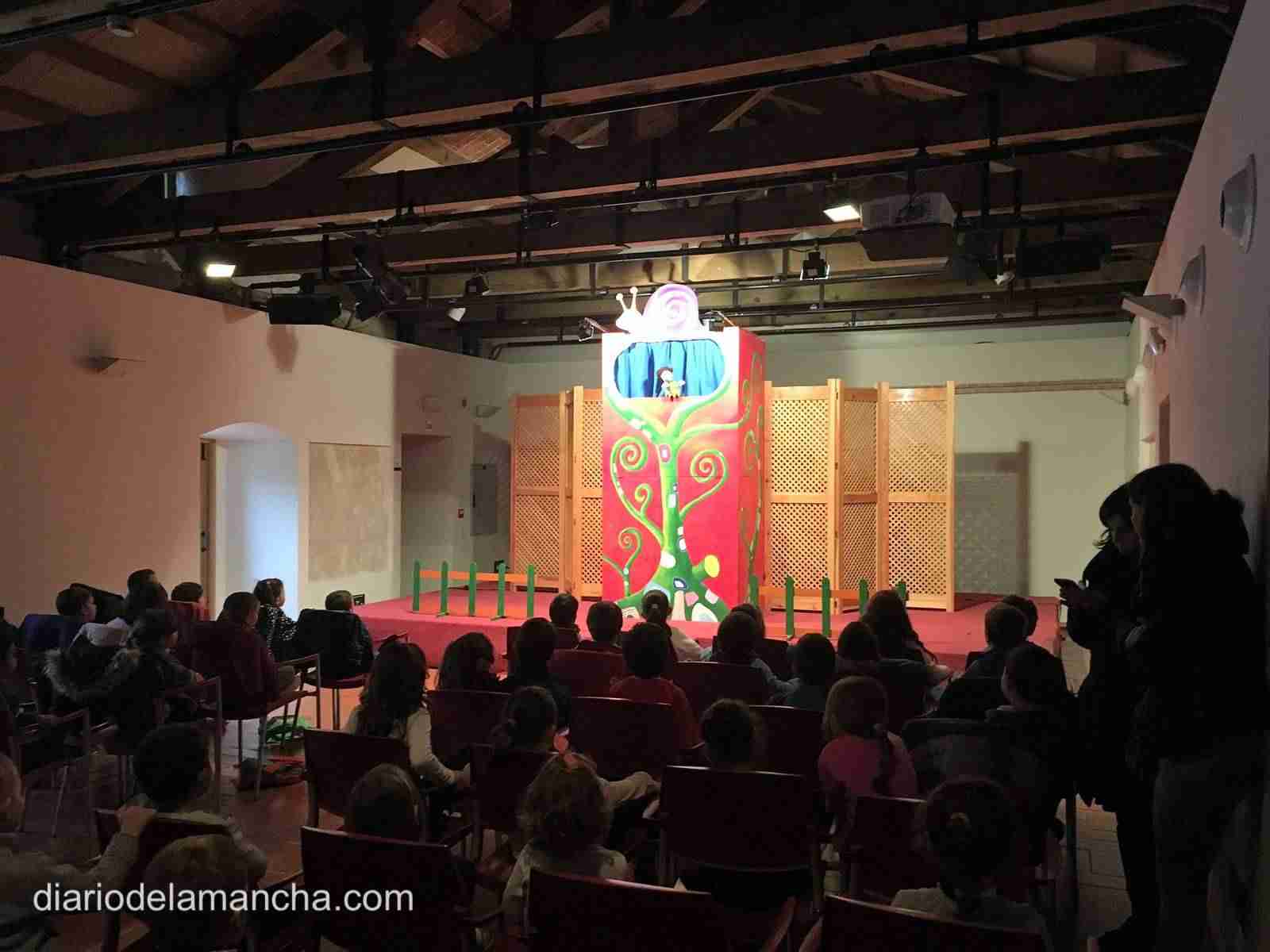 Unos 1.500 escolares de toda la provincia visitaron el Patio de Comedias de Torralba de Calatrava en 2017 1