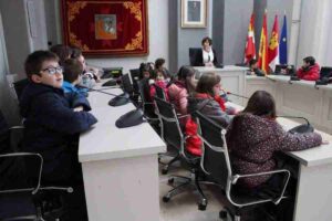 Siguen las visitas escolares al Ayuntamiento 1