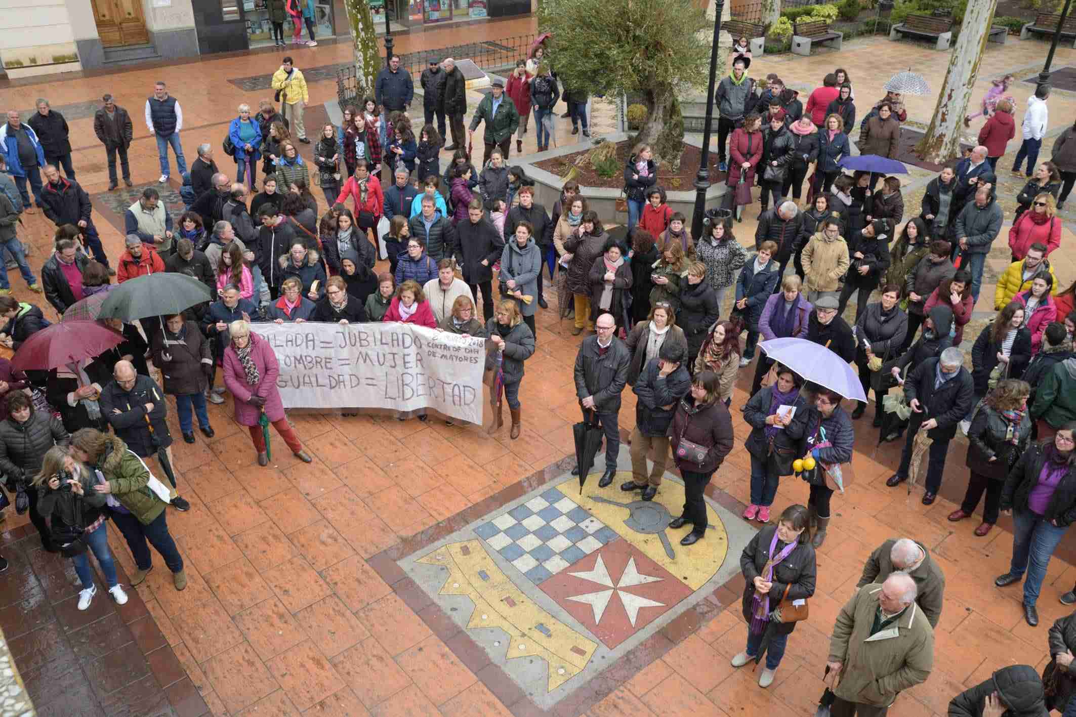 Argamasilla de Alba conmemora el 8M con una concentración por la igualdad 8