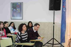 Proyecto "Saludando", un proyecto cooperativo entre el Departamento de Educación Física y el Departamento de Lengua Castellana y Literatura. 2