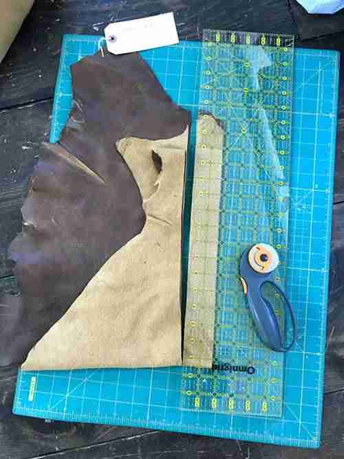 DIY: Un cabecero tapizado en cuero para decorar un dormitorio rústico 3