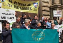 Miles de cazadores toman las calles de Castilla-La Mancha para reivindicar la caza 14 Miles de cazadores toman las calles de Castilla-La Mancha para reivindicar la caza 14