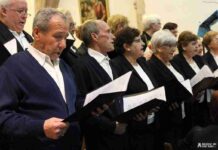 La periodista Isabel Lobo pidió licencia a la patrona de Alcázar para cantar los "Mayos" 14 La periodista Isabel Lobo pidió licencia a la patrona de Alcázar para cantar los "Mayos" 14