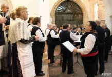 La periodista Isabel Lobo pidió licencia a la patrona de Alcázar para cantar los "Mayos" 4 La periodista Isabel Lobo pidió licencia a la patrona de Alcázar para cantar los "Mayos" 4