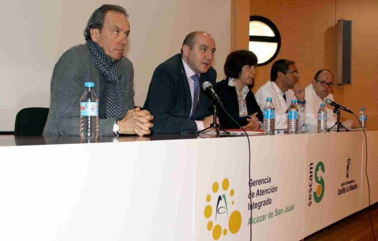 El Hospital Mancha Centro de Alcázar de San Juan homenajea a su Enfermería divulgando la actividad científica de sus profesionales