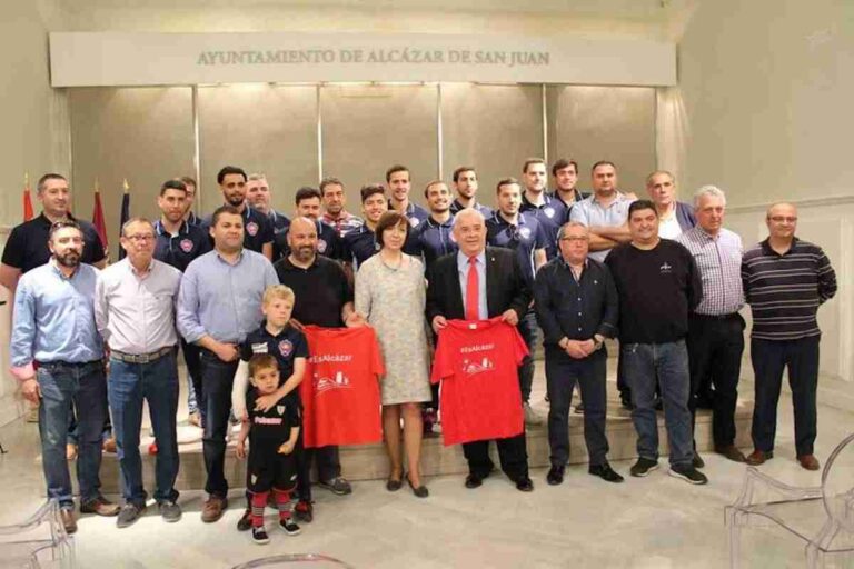 Gran recepción para el Sporting de Alcázar que seguirá contando con el apoyo del Ayuntamiento
